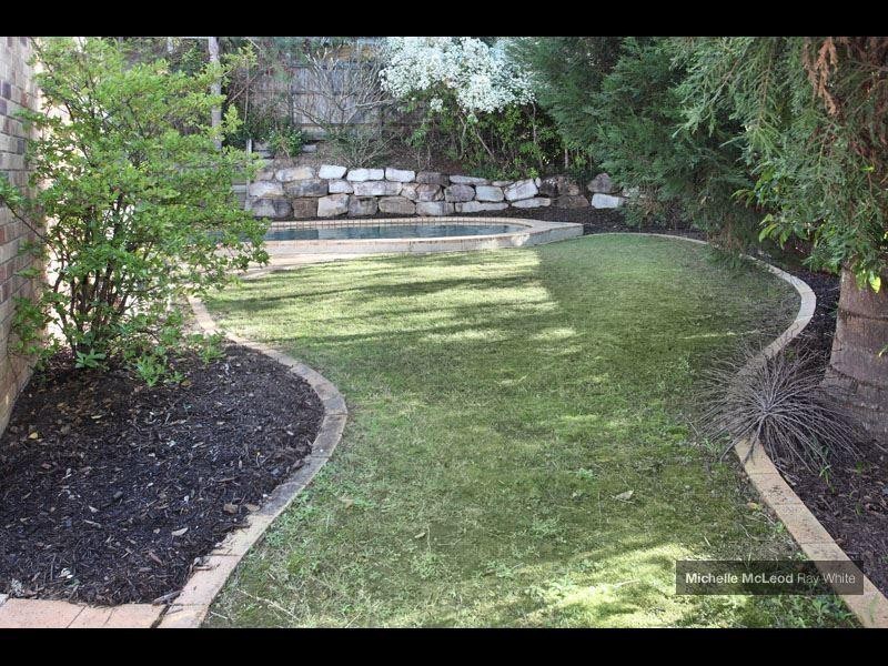 7 Geewan Place, Chapel Hill QLD 4069