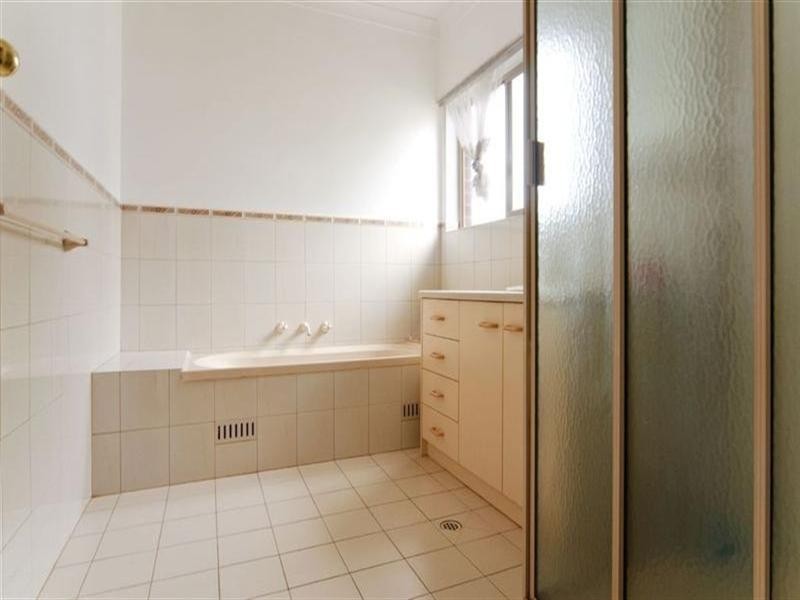 2/6 Brenchley Grove, Kingswood SA 5062