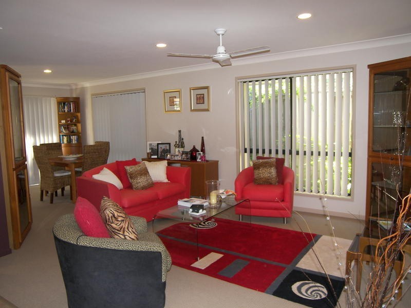 28 Seville Circuit, Burleigh Waters QLD 4220