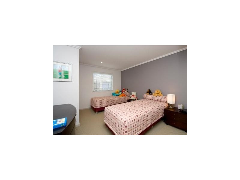 16 Lader Terrace, Varsity Lakes QLD 4227