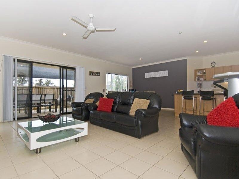 17 Gerona Circuit, Varsity Lakes QLD 4227