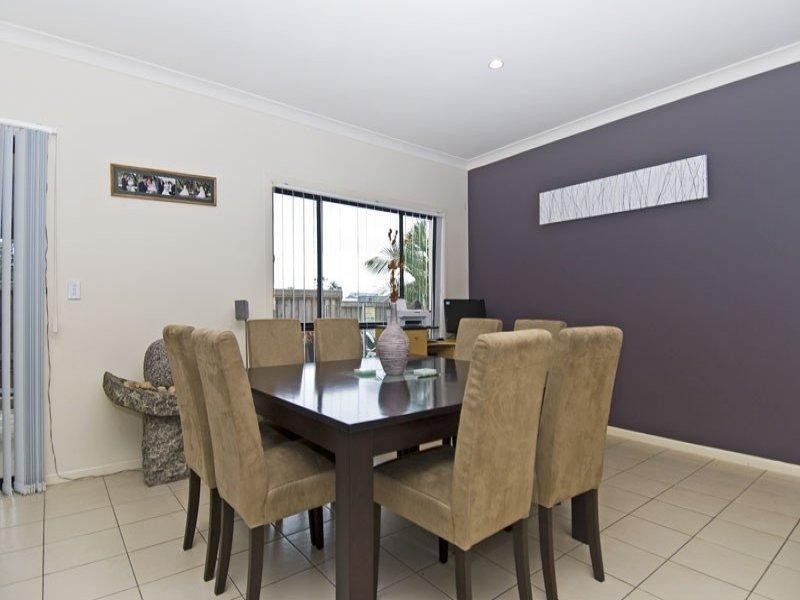 17 Gerona Circuit, Varsity Lakes QLD 4227