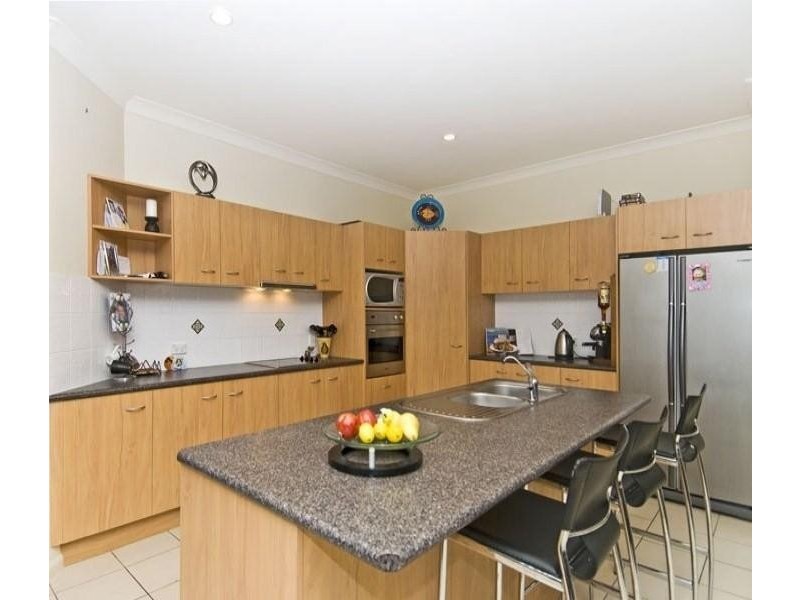 17 Gerona Circuit, Varsity Lakes QLD 4227