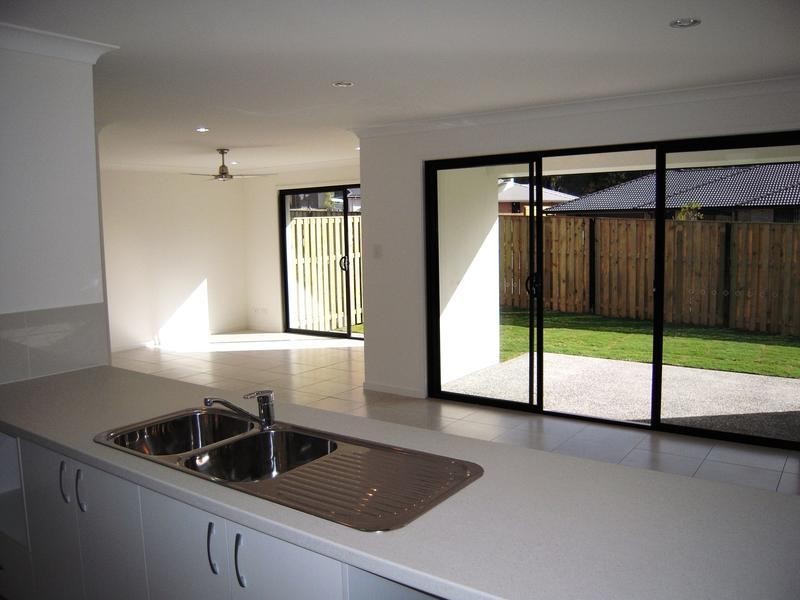 16 Firecrest Crescent, Upper Coomera QLD 4209