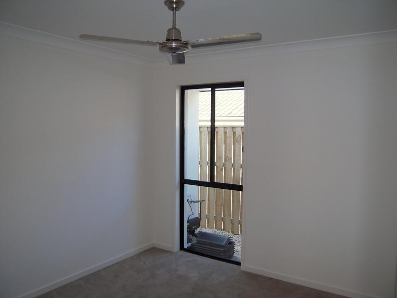 16 Firecrest Crescent, Upper Coomera QLD 4209