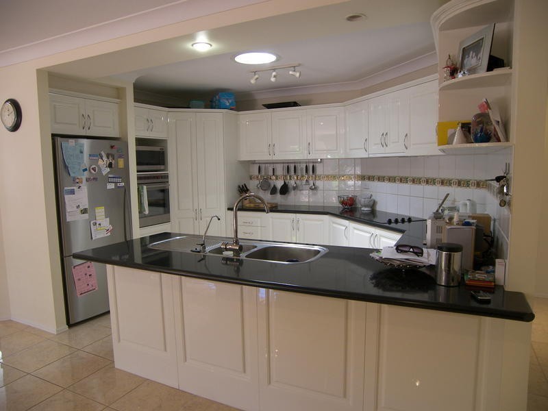 34 Shoalwater Court, Burleigh Waters QLD 4220