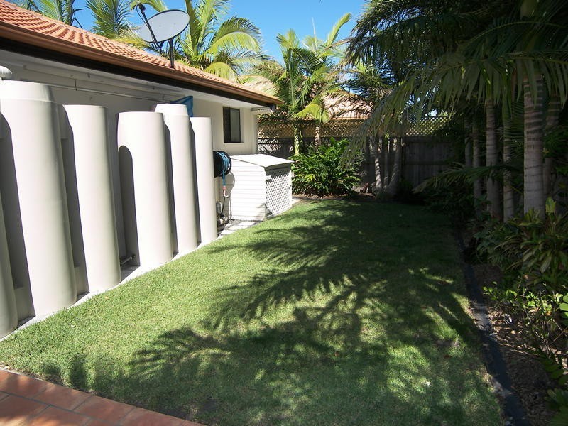 34 Shoalwater Court, Burleigh Waters QLD 4220