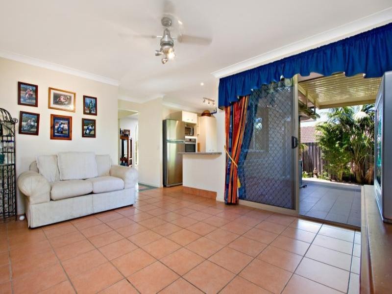 102 Merridown Drive, Merrimac QLD 4226