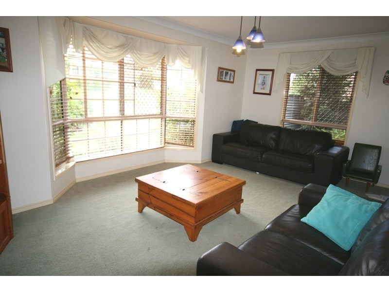 102 Merridown Drive, Merrimac QLD 4226