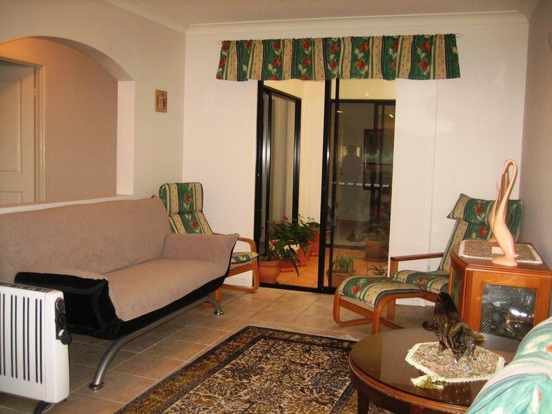 35 Beachcomber Court, Burleigh Waters QLD 4220