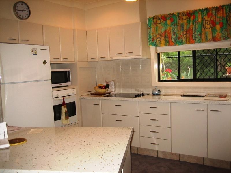 35 Beachcomber Court, Burleigh Waters QLD 4220