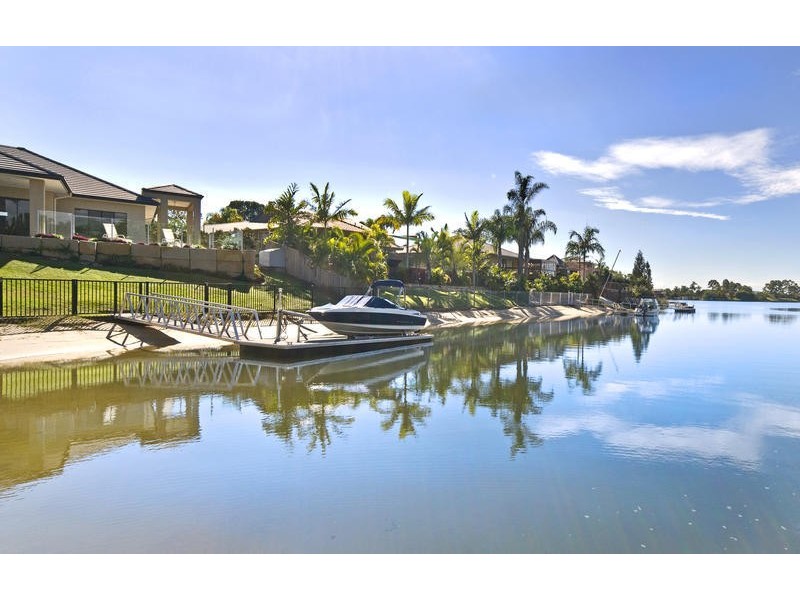 32 Compass Court, Mermaid Waters QLD 4218