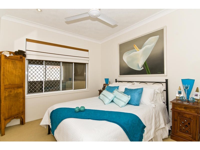 484 The Esplanade, Palm Beach QLD 4221