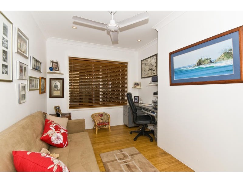 484 The Esplanade, Palm Beach QLD 4221