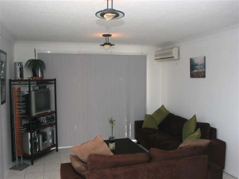 8/9 Jodie Court, Mermaid Waters QLD 4218