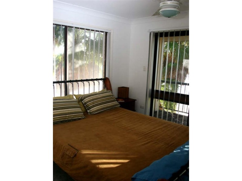 8/9 Jodie Court, Mermaid Waters QLD 4218