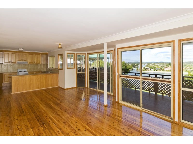 110-112 Ocean Parade, Burleigh Heads QLD 4220