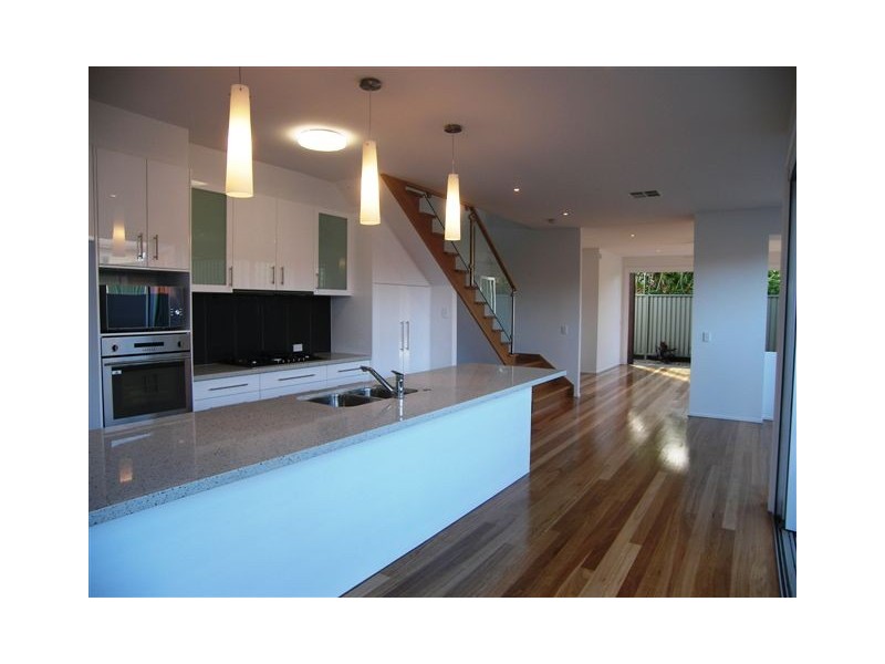 3 Banksia Broadway, Burleigh Heads QLD 4220