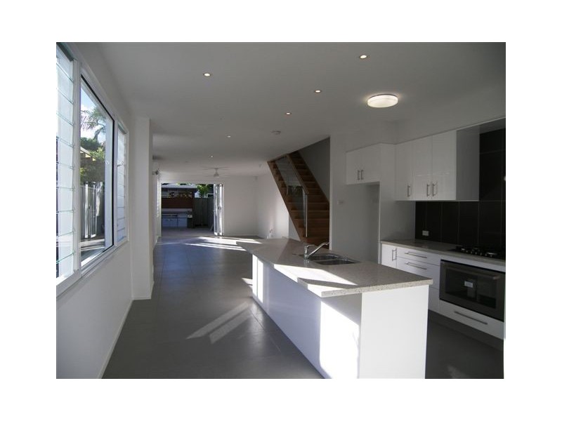 3 Banksia Broadway, Burleigh Heads QLD 4220