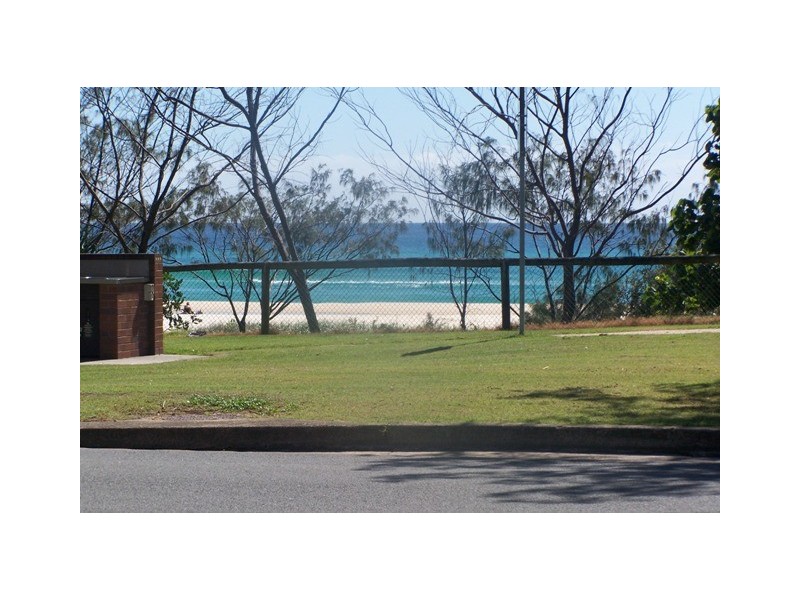 13 28th Avenue, Palm Beach QLD 4221