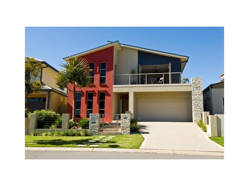 19 Port Peyra Crescent, Varsity Lakes QLD 4227