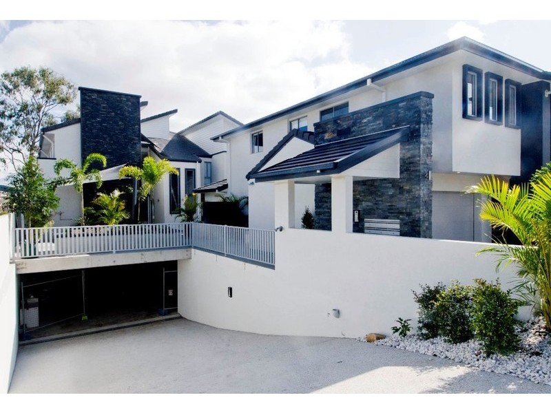 Varsity Lakes QLD 4227