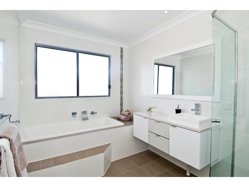 Varsity Lakes QLD 4227