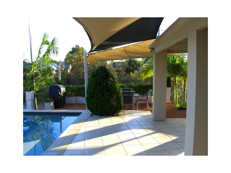 41 Gardendale Drive, Burleigh Waters QLD 4220