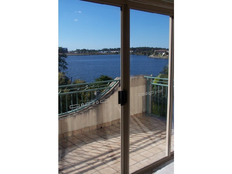 14 Massachusetts Court, Varsity Lakes QLD 4227