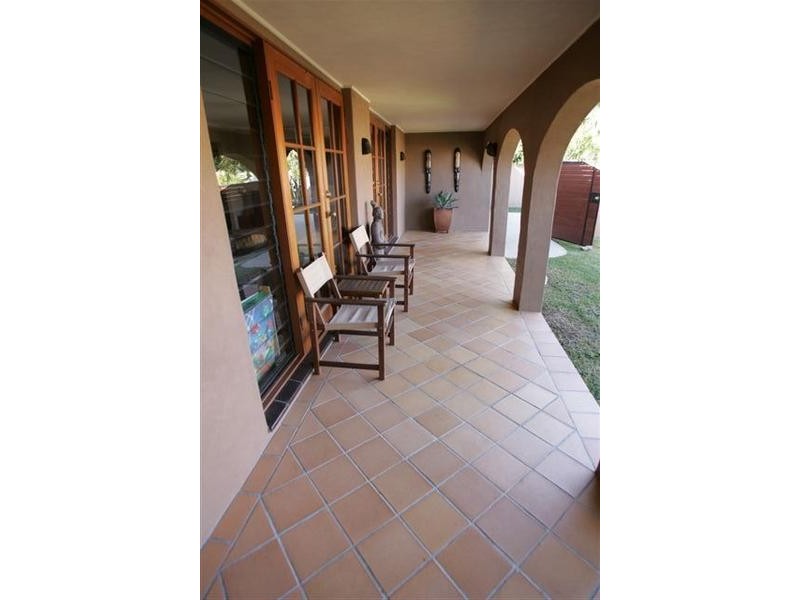 330 Monaco Street, Broadbeach Waters QLD 4218