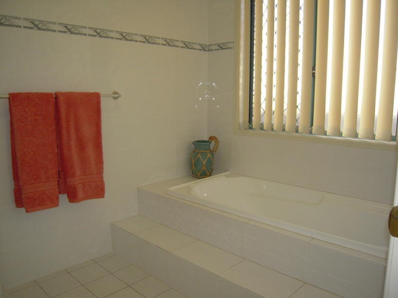 8 Cajeput Court, Reedy Creek QLD 4227