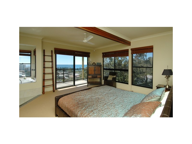 25 Mount Street, Burleigh Heads QLD 4220