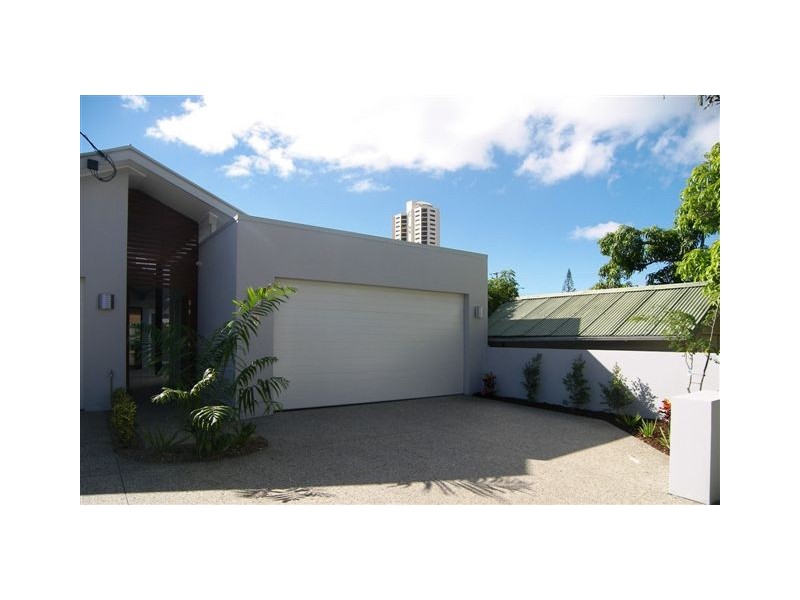 3 Banksia Broadway, Burleigh Heads QLD 4220