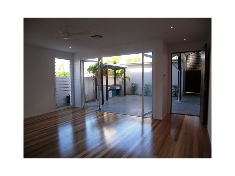 3 Banksia Broadway, Burleigh Heads QLD 4220