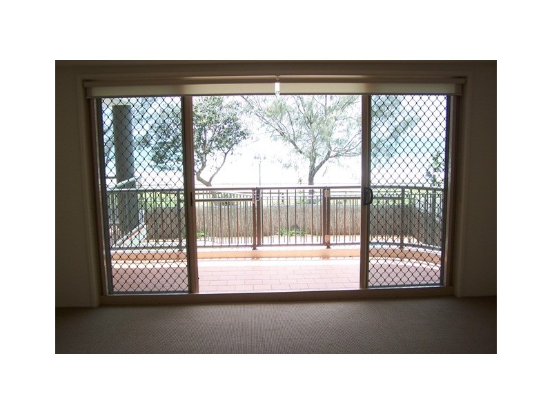 2/2 Twenty-Third Avenue, Palm Beach QLD 4221