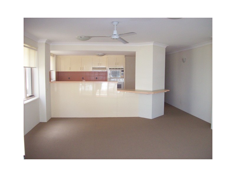 2/2 Twenty-Third Avenue, Palm Beach QLD 4221