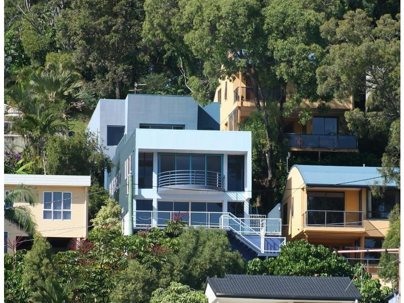 46 Hill Avenue, Burleigh Heads QLD 4220