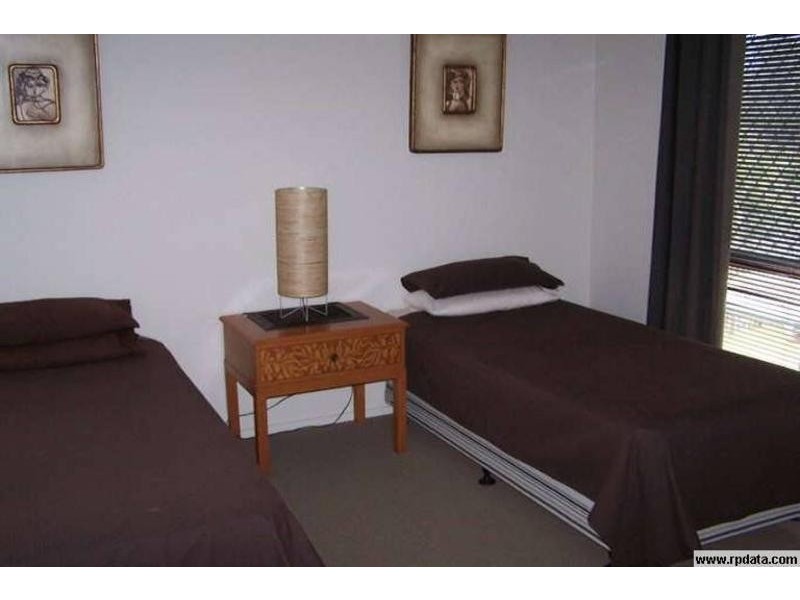 90 Albatross Avenue, Mermaid Beach QLD 4218