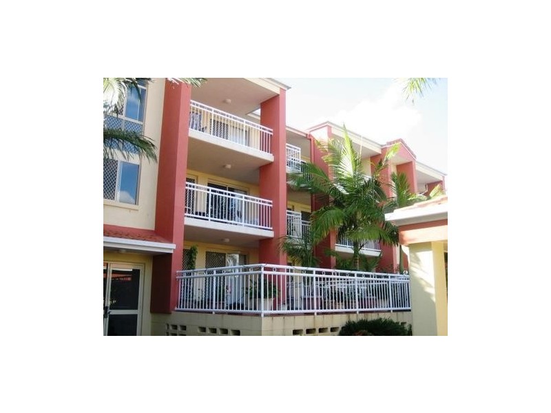 1/2103 Gold Coast Highway, Miami QLD 4220