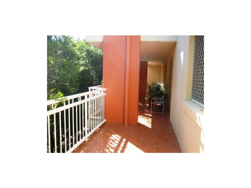 1/2103 Gold Coast Highway, Miami QLD 4220