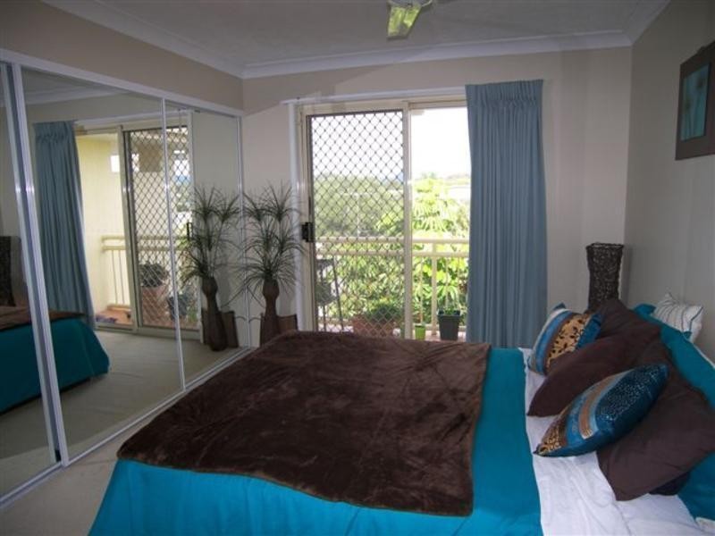 12/74 Thomas Drive, Chevron Island QLD 4217