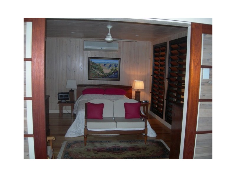 14 Woodgee Street, Currumbin QLD 4223