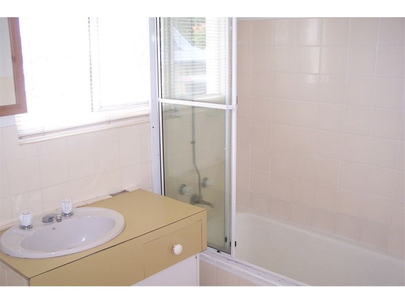 4/1969 Gold Coast Highway, Burleigh Heads QLD 4220