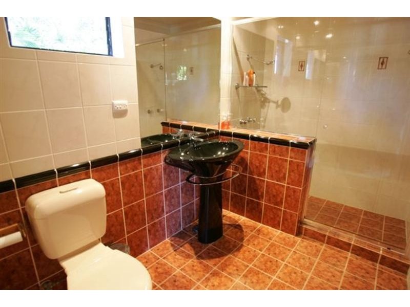 330 Monaco Street, Broadbeach Waters QLD 4218