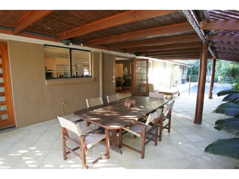 330 Monaco Street, Broadbeach Waters QLD 4218