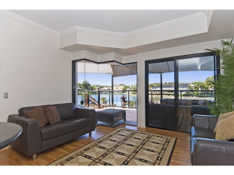 27 Tullamarine Drive, Robina QLD 4226