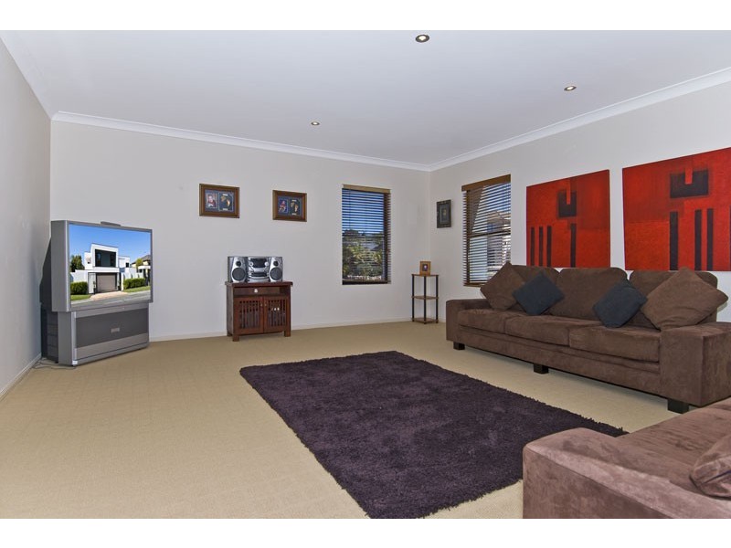 27 Tullamarine Drive, Robina QLD 4226