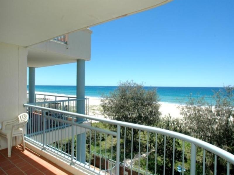 6/2 Twenty-Third Avenue, Palm Beach QLD 4221