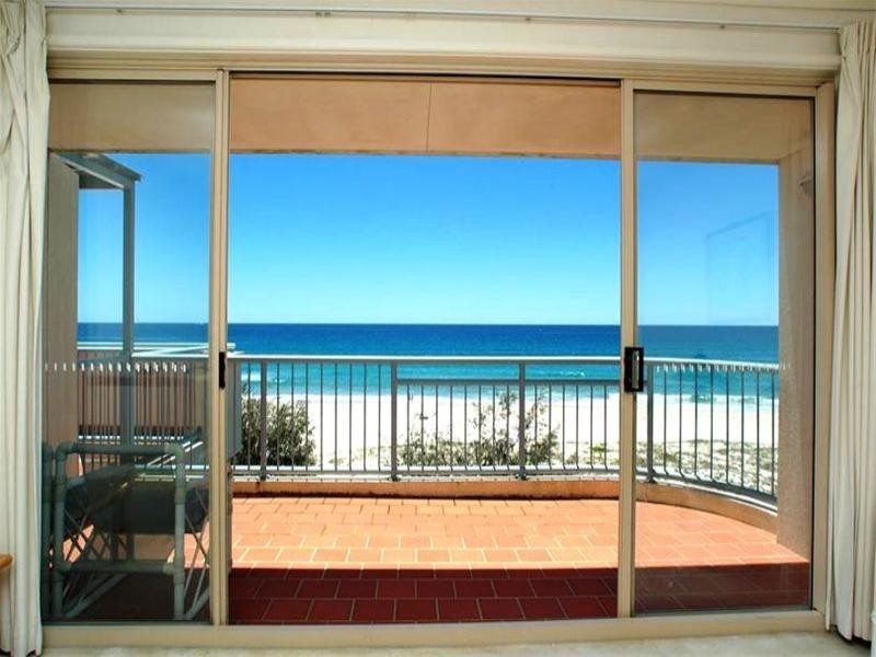 6/2 Twenty-Third Avenue, Palm Beach QLD 4221