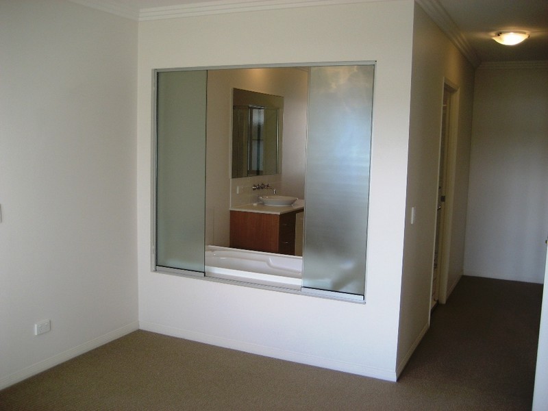 Varsity Lakes QLD 4227